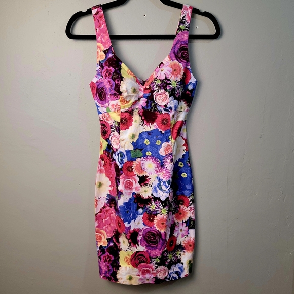 Guess Dresses & Skirts - GUESS EUC Vibrant Multicolor "Ava April Showers" Bodycon Cotton Dress - Size 2